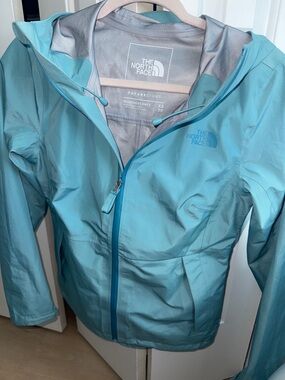 The North Face Women’s Quest Hooded Jacket Blue Eclipse (sold out online) XS